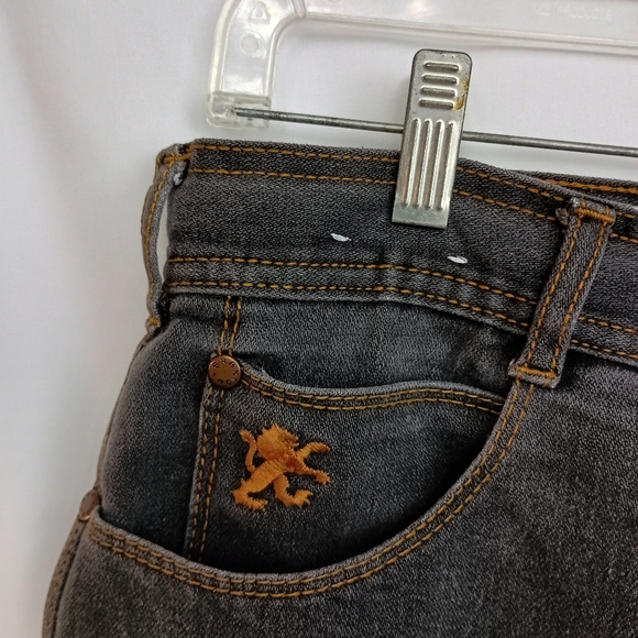 BRAXTON Stretch Jeans Burmuda Shorts with Logo (#1,428) - Picture 4 of 8